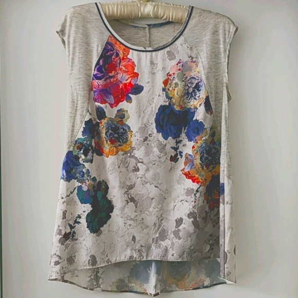 Simply Vera Vera Wang Tops - 🌸Simply Vera flowy shirt